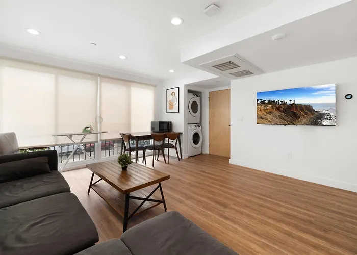 Spacious 1-Bd Hideaway Close To Usc Room With Share Livingroom