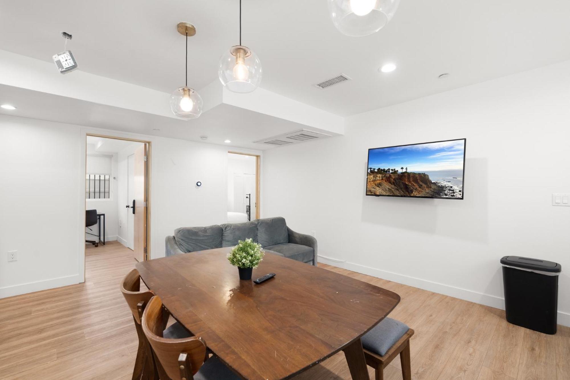 Privatunterkunft Spacious 1-bd Hideaway Close To Usc With Share Livingroom